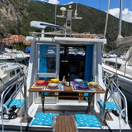 Aloha Jak's Boat Alassio