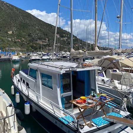 Aloha Jak's Boat * Alassio