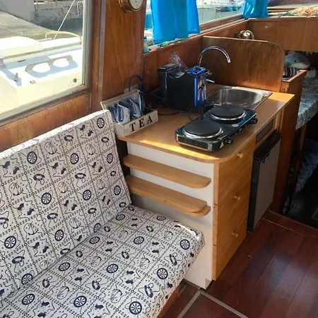 Aloha Jak's Boat Alassio