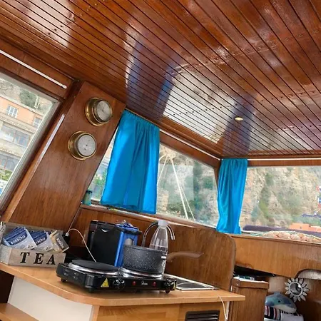 Aloha Jak's Boat Alassio